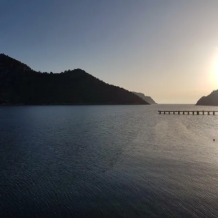 Alarga Sail Boutique & Yacht Club Resort 4*