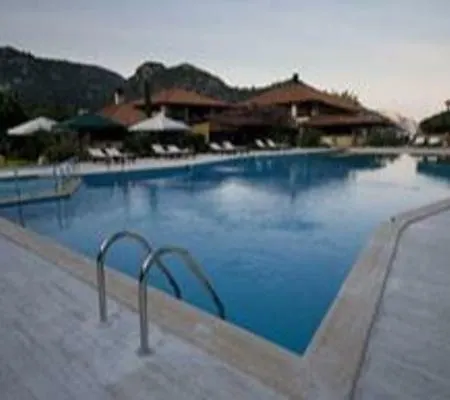 Alarga Sail Boutique & Yacht Club Resort