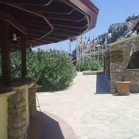 Alarga Sail Boutique & Yacht Club Курортный комплекс 4*