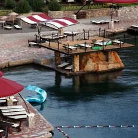 אתר נופש Alarga Sail Boutique & Yacht Club